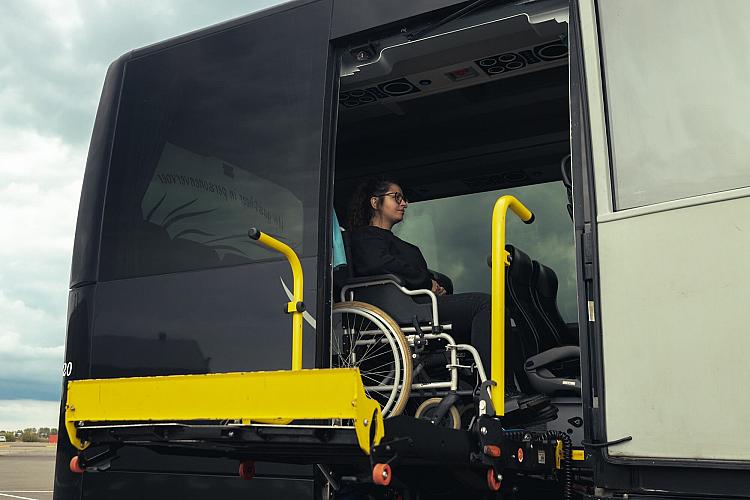 rolstoel in de bus